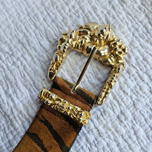 Julius Resnick JR Vintage 80s Tiger Print Suede Leather Statement Belt Gold S/M - Picture 3 of 9